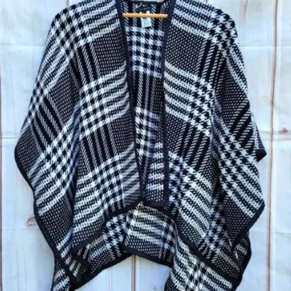 NWOT Talbots Black White Plaid Shawl Size XS/S